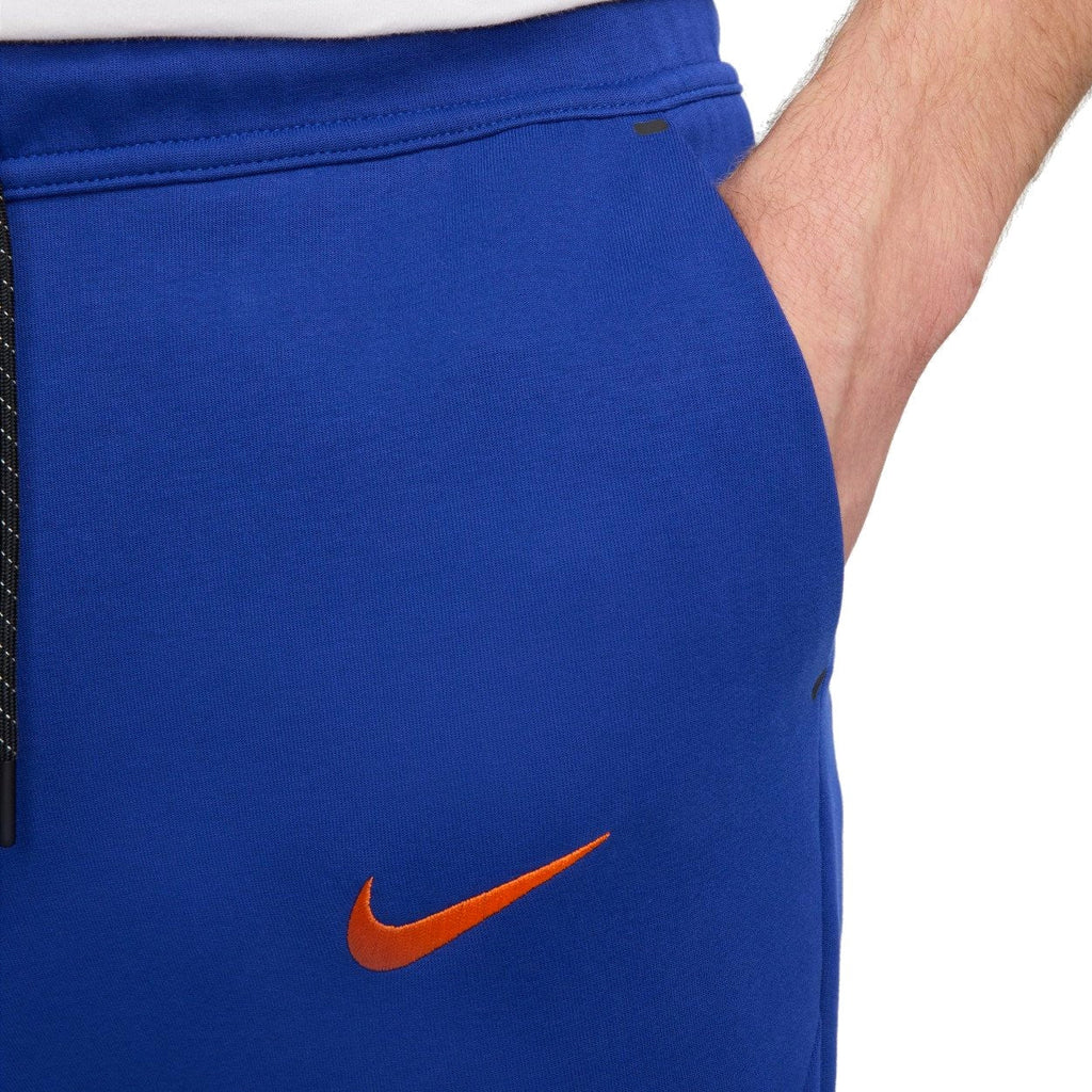 Netherlands Tech fleece presentation soccer pants 2024/25 - Nike